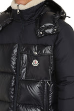 Load image into Gallery viewer, Bayuda hooded nylon down jacket
