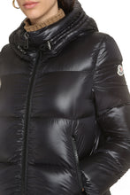 Load image into Gallery viewer, Seritte hooded full-zip down jacket
