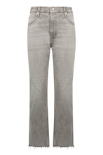 Load image into Gallery viewer, Cropped jeans
