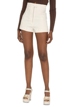 Load image into Gallery viewer, Areia high-rise shorts
