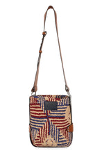 Load image into Gallery viewer, Raffia crossbody bag
