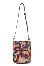 Load image into Gallery viewer, Raffia crossbody bag
