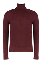 Load image into Gallery viewer, Sweater with a turtleneck in wool
