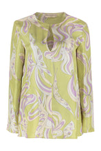 Load image into Gallery viewer, Printed silk blouse
