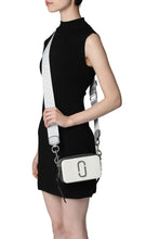 Load image into Gallery viewer, The Snapshot leather camera bag
