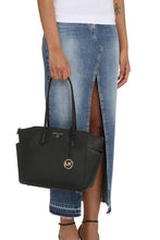 Load image into Gallery viewer, Marilyn leather tote
