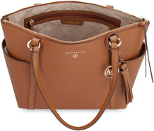 Load image into Gallery viewer, Luggage leather tote
