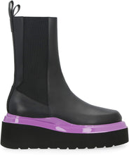 Load image into Gallery viewer, Luna leather chelsea boots
