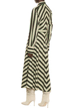 Load image into Gallery viewer, Printed shirtdress

