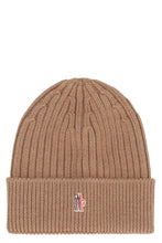 Load image into Gallery viewer, Ribbed knit beanie
