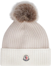 Load image into Gallery viewer, Ribbed knit beanie
