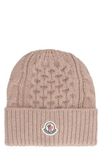 Load image into Gallery viewer, Cable knit beanie
