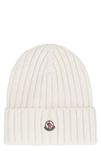 Load image into Gallery viewer, Ribbed knit beanie
