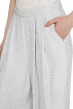 Load image into Gallery viewer, Straight-leg trousers
