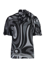 Load image into Gallery viewer, Printed silk top

