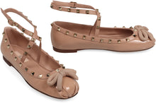 Load image into Gallery viewer, Rockstud leather ballet flats
