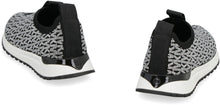 Load image into Gallery viewer, Bodie canvas slip-on sneakers
