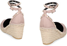 Load image into Gallery viewer, Valentino Garavani - Rockstud leather wedges
