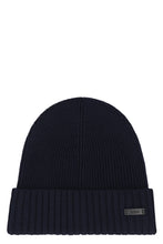 Load image into Gallery viewer, Beret made of virgin wool with logo
