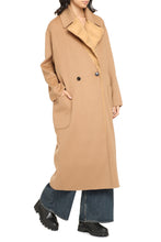 Load image into Gallery viewer, Callim coat with removable inner vest
