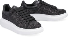 Load image into Gallery viewer, Larry glittered sneakers
