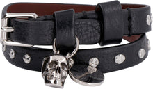 Load image into Gallery viewer, Leather bracelet with medallion and skull
