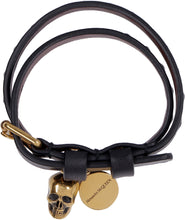 Load image into Gallery viewer, Leather bracelet with medallion and skull
