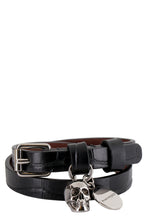 Load image into Gallery viewer, Leather bracelet with medallion and skull
