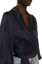 Load image into Gallery viewer, Silk blouse
