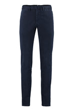 Load image into Gallery viewer, THE (Pants) - Stretch cotton chino trousers
