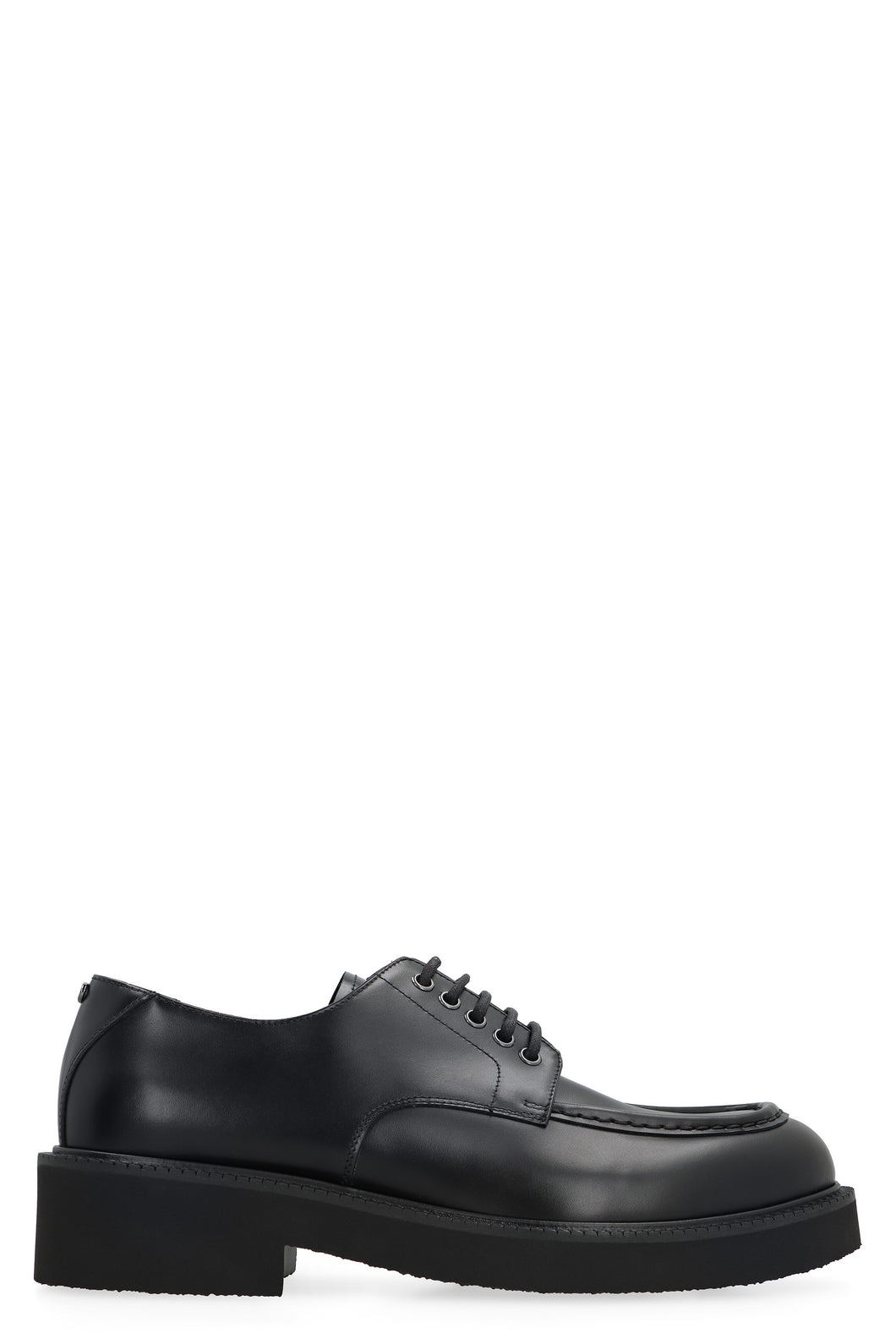 Leather lace-up shoes