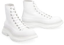 Load image into Gallery viewer, Tread Slick lace-up ankle boots
