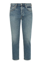 Load image into Gallery viewer, Finn tapered fit jeans
