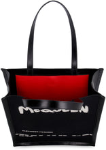 Load image into Gallery viewer, Logo detail tote bag
