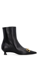 Load image into Gallery viewer, Leather pointy-toe ankle-boots
