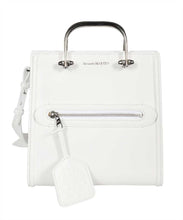 Load image into Gallery viewer, The Short Story leather bag
