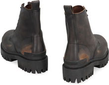 Load image into Gallery viewer, Leather lace-up boots
