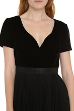 Load image into Gallery viewer, Pleated skirt dress

