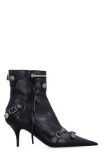 Load image into Gallery viewer, Cagole patent pointy toe ankle boots
