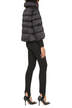 Load image into Gallery viewer, Kyptka short down jacket
