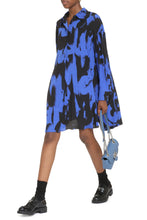 Load image into Gallery viewer, Printed silk shirtdress
