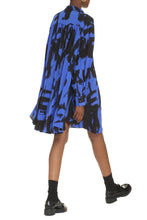 Load image into Gallery viewer, Printed silk shirtdress
