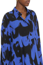 Load image into Gallery viewer, Printed silk shirtdress
