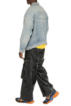Load image into Gallery viewer, Bleach wash denim jacket
