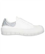 Load image into Gallery viewer, Deck Plimsoll leather sneakers
