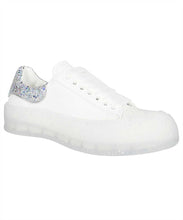Load image into Gallery viewer, Deck Plimsoll leather sneakers
