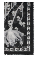 Load image into Gallery viewer, Campanula print shawl
