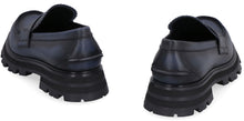 Load image into Gallery viewer, Seal Logo leather loafers
