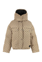 Load image into Gallery viewer, Padded jacket with zip and snaps
