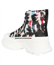 Load image into Gallery viewer, Tread Slick lace-up boots
